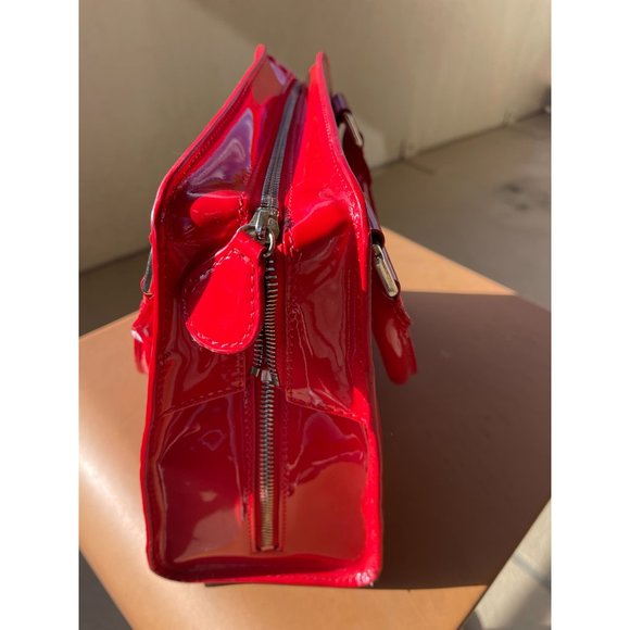 NWT Chocolat Blu Red Leather Handbag with Zipper Top One Size - Picture 3 of 4